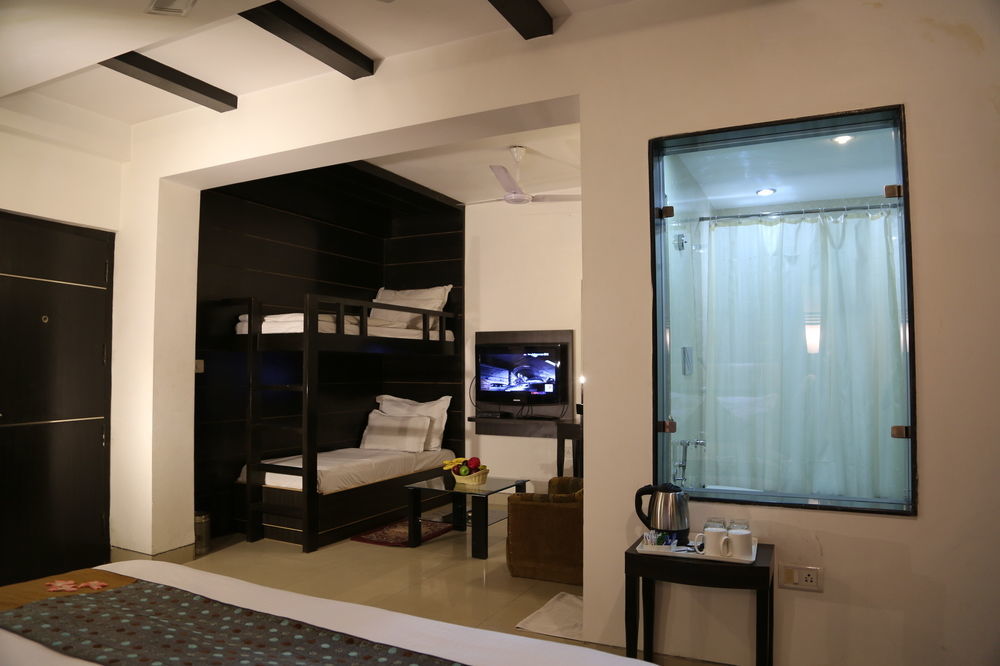 Sri Nanak Continental Delhi (National Capital Territory of India)